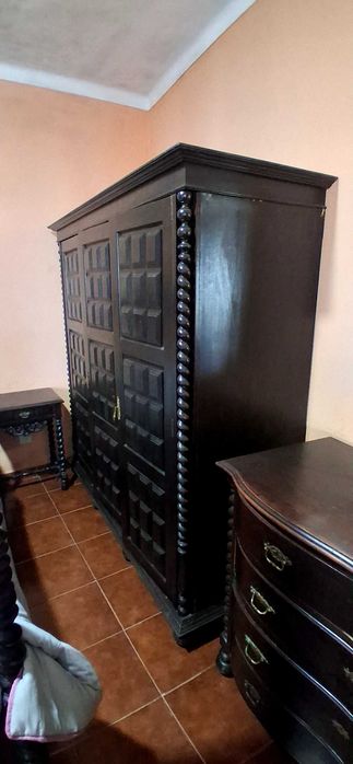 Mobília de quarto completa Luís XV em bom estado, boa escolha!
