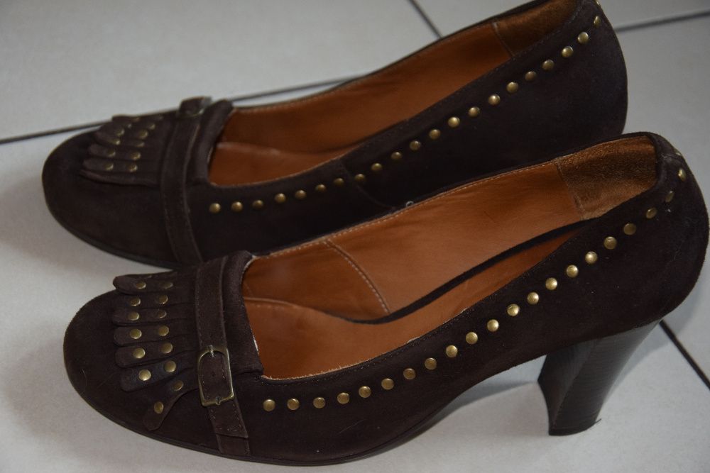 38 piękne czółenka na słupku 9 cm Oscar Taylor zamszowe wkładka 25 cm