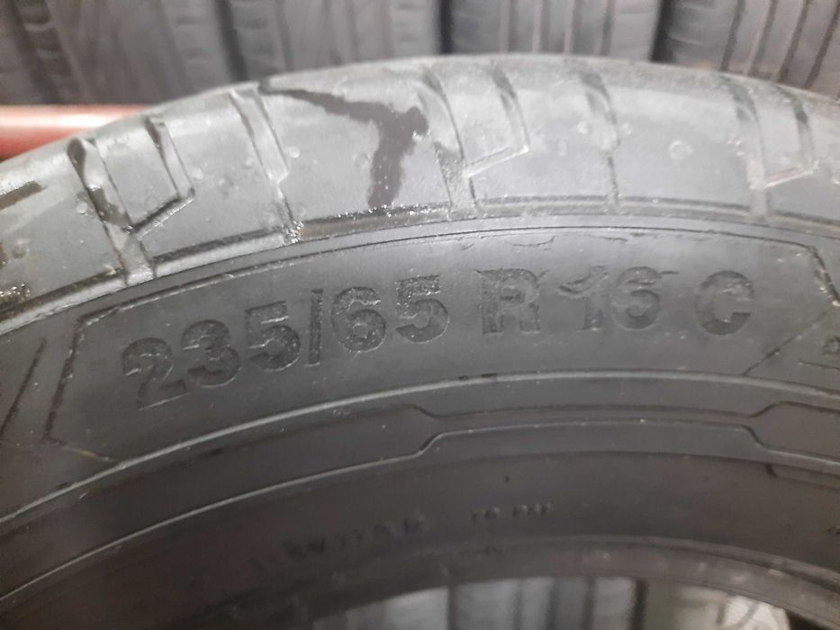 Opony Letnie 235/65r16C Continental ContiVanContact 200