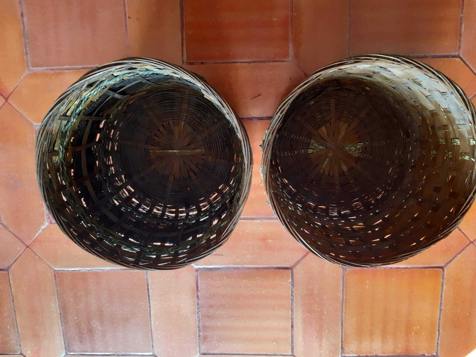 2 cestos como novos