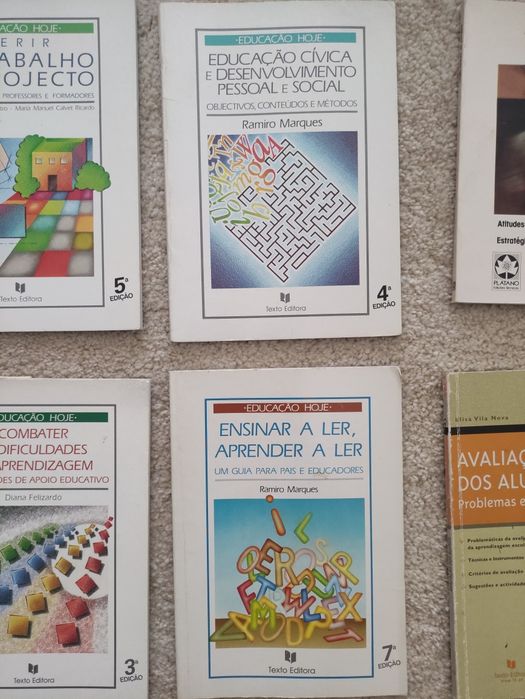 Livros de educação ( alguns esgotados)