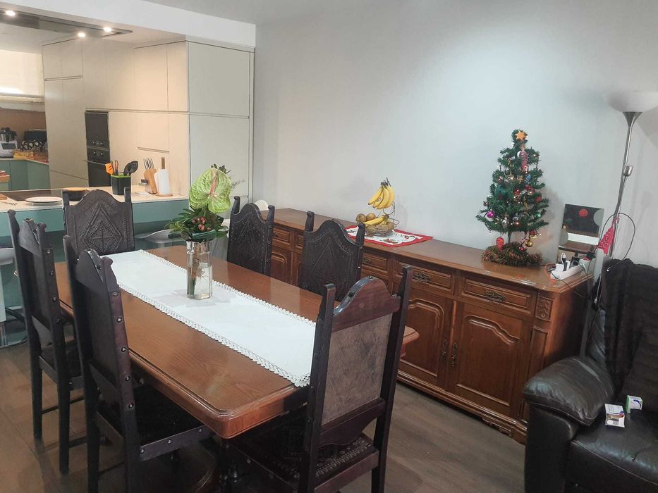 Móveis sala | Mobiliário Bom preço | Cadeiras e Mesa + Aparador Ótima