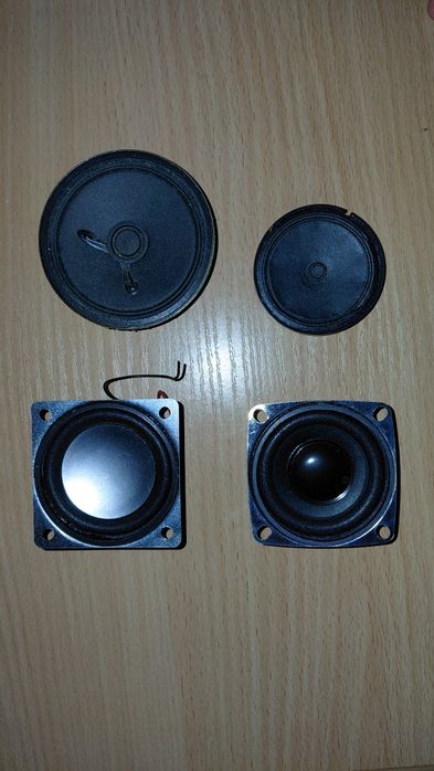 Динаміки з резиновим підвісом