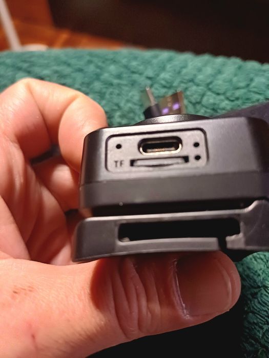 Câmara Full HD 1080p com Luz – Ideal para Bicicleta, Capacete ou Traba