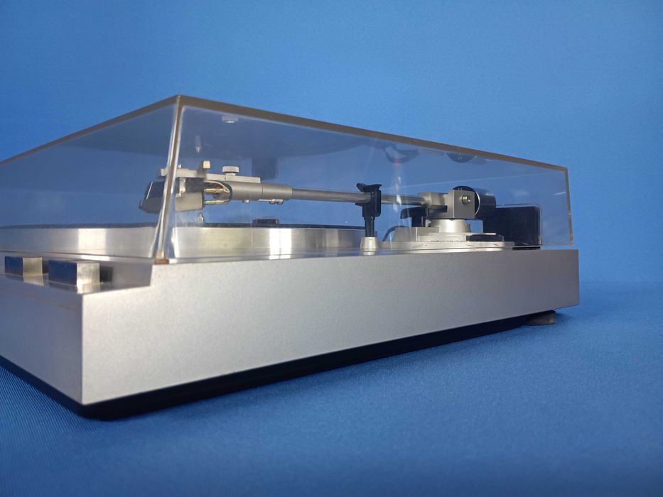 gira-discos JVC L-A21