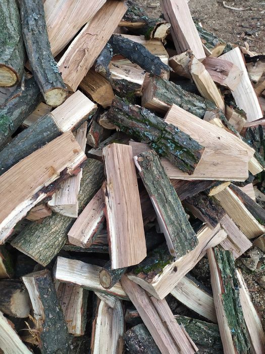 Дубовые колотые дрова .Оплата по факту. Дрова разные от 1400грн