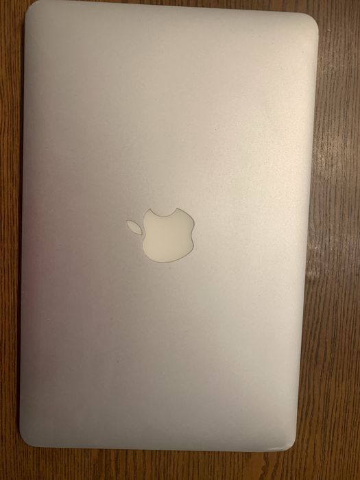 Mac book air 2011488614513628293122