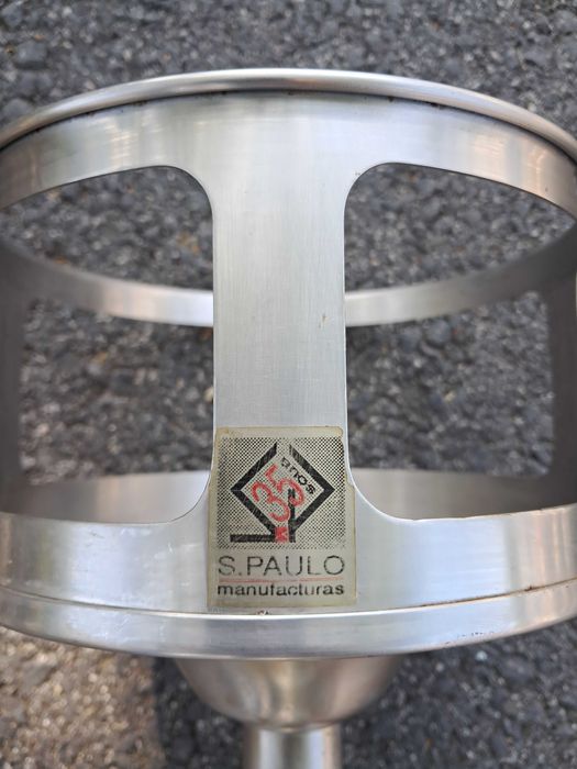 Suporte para balde de gelo