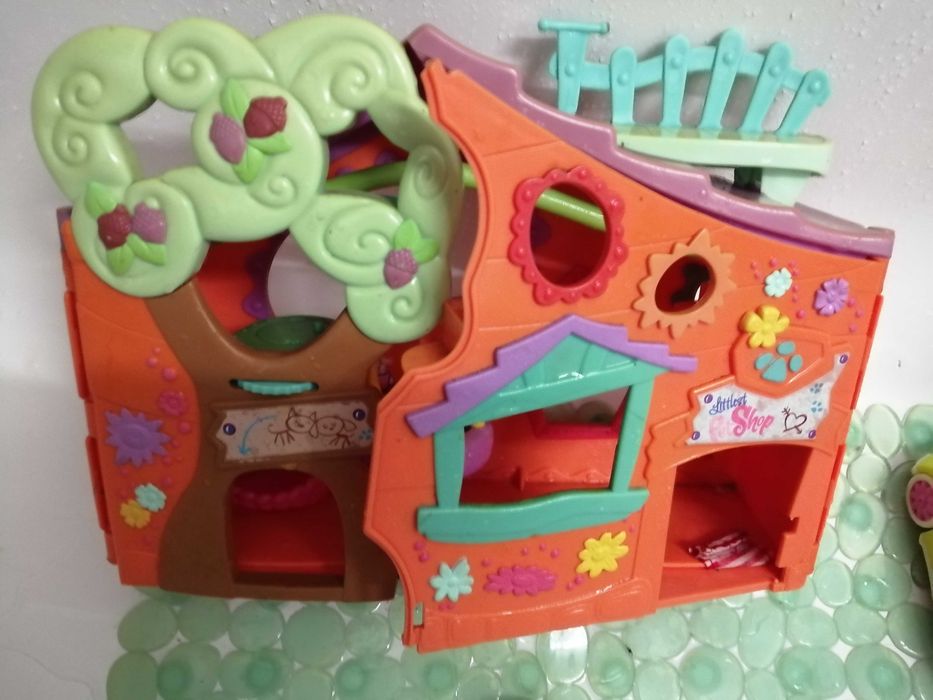 Casa da Litle Pet Shop usada mas sem nada estragado