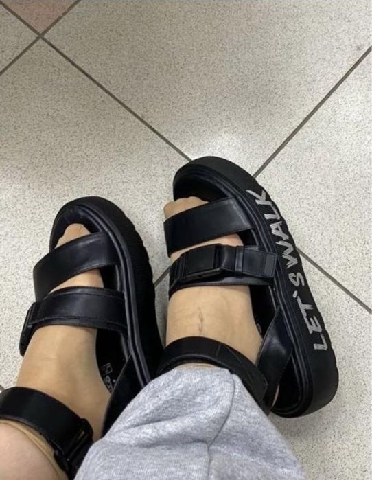 Босоніжки сандалі Dockers