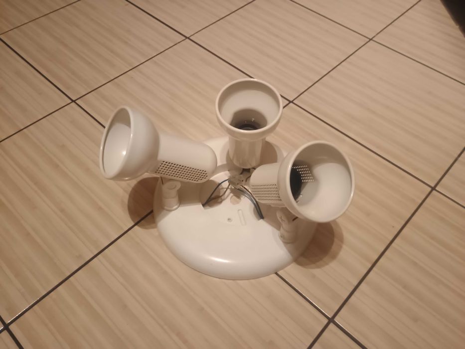 Lampa sufitowa na 3 żarówki