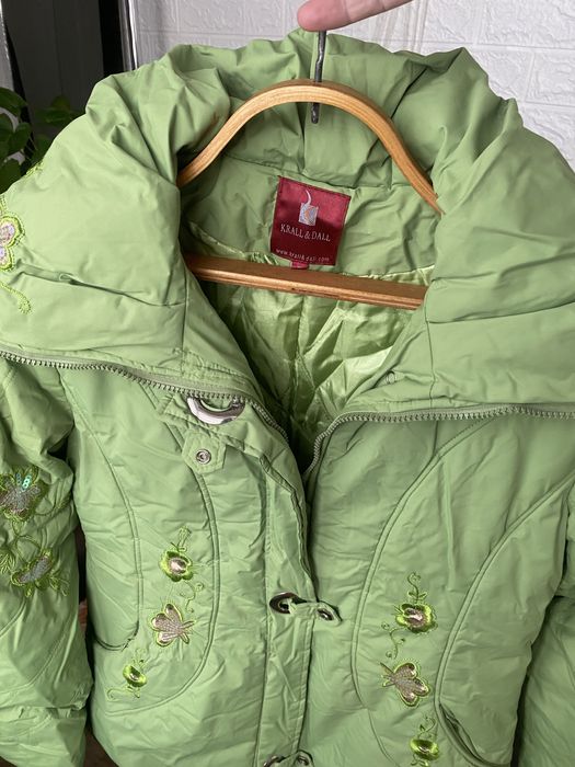 Куртка жіноча.