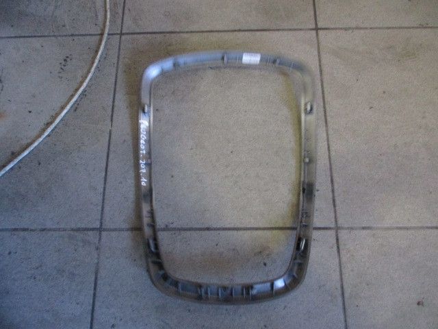 Moldura da consola central / rádio / aro PEUGEOT 207 Van