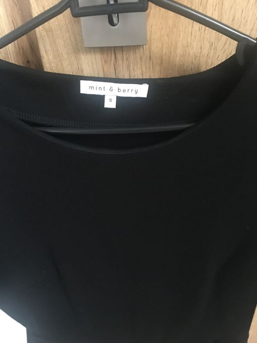 Bluzka damska z falbaną baskinką S