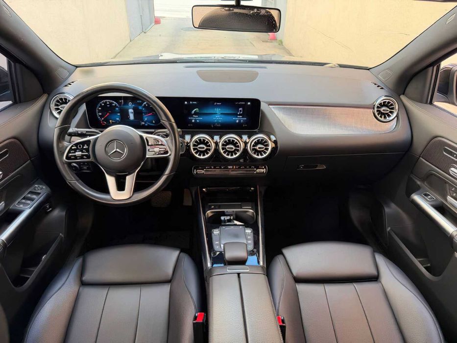 Mercedes-Benz GLA 250 4MATIC      2021
