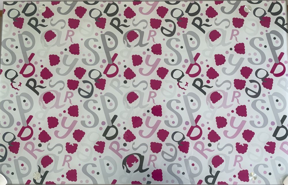 Mesa de metal e vidro