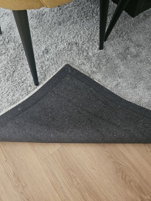 Tapete Cinza Pelo Curto - Grande - Excelente Estado - 250€