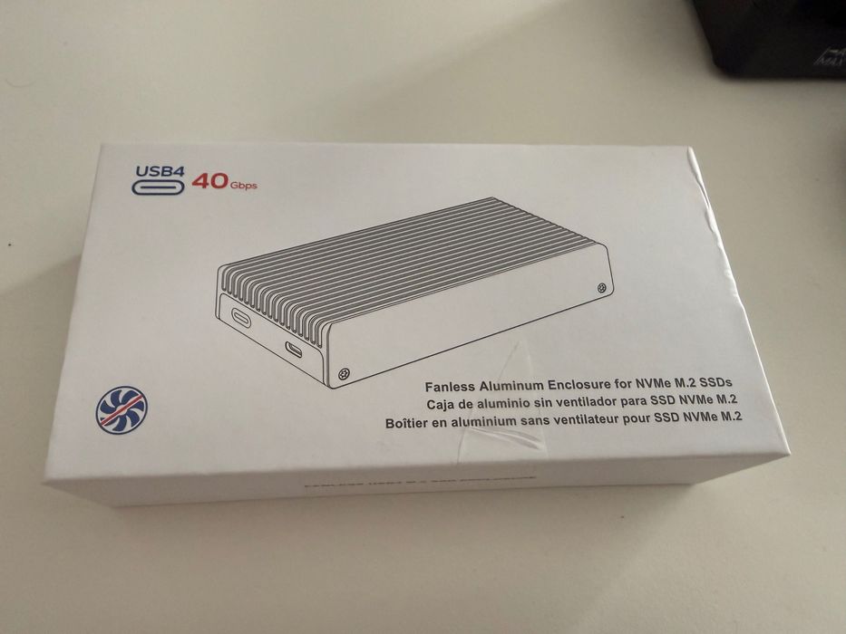 NVMe External Enclosure USB4 40 Gbps – Warranty until 05/202864738763536899122