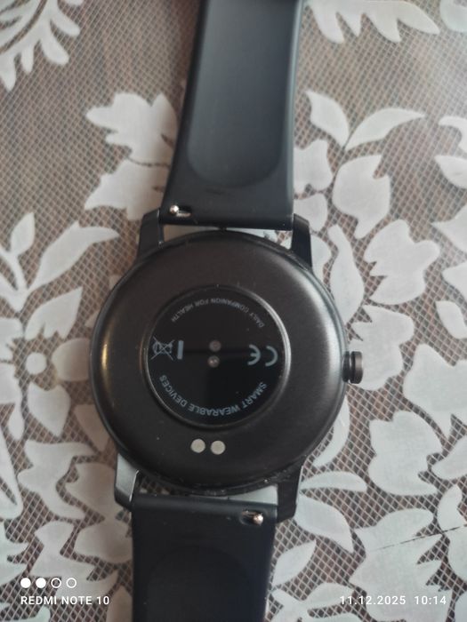 Смарт годинник чорний.