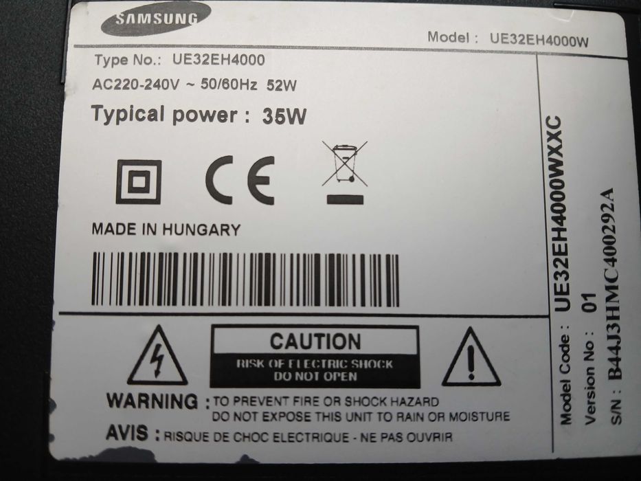 PEÇAS - TV LED 32" - Samsung UE32EH4000W - com Ecrã Danificado!!