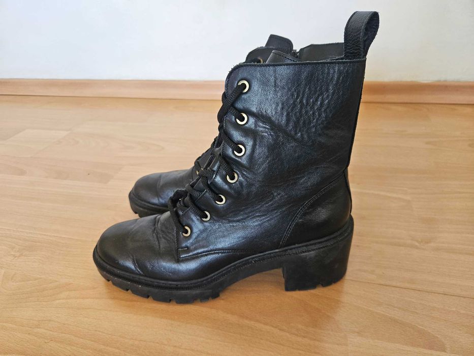 Botki skórzane z Ryłko rozmiar 41