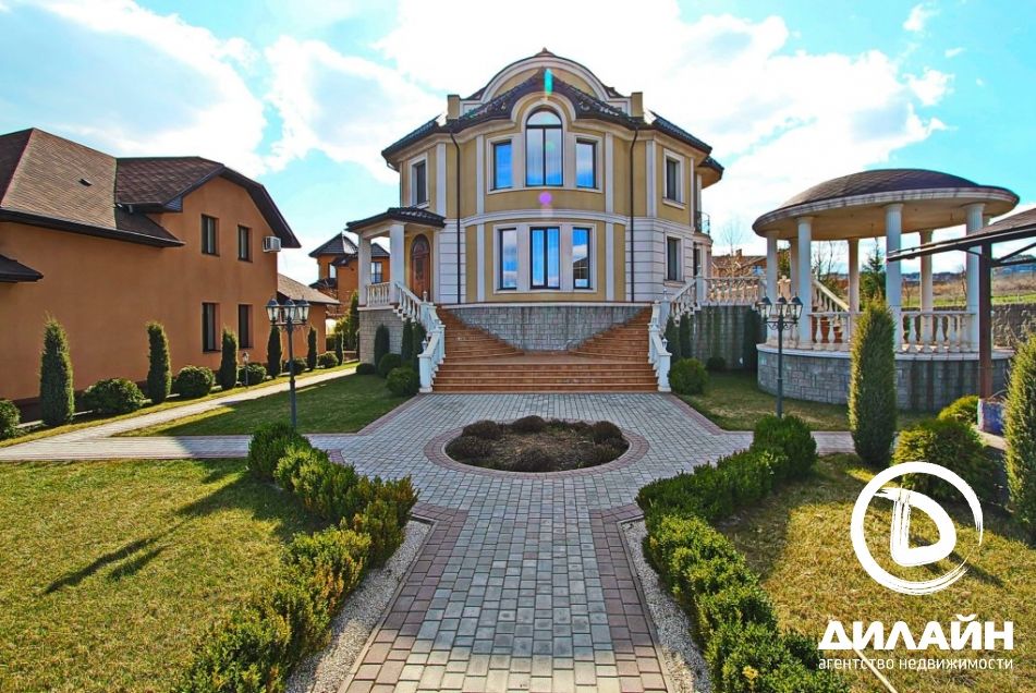 Двухэтажный, 3-х уровневый дом. Бабурка.