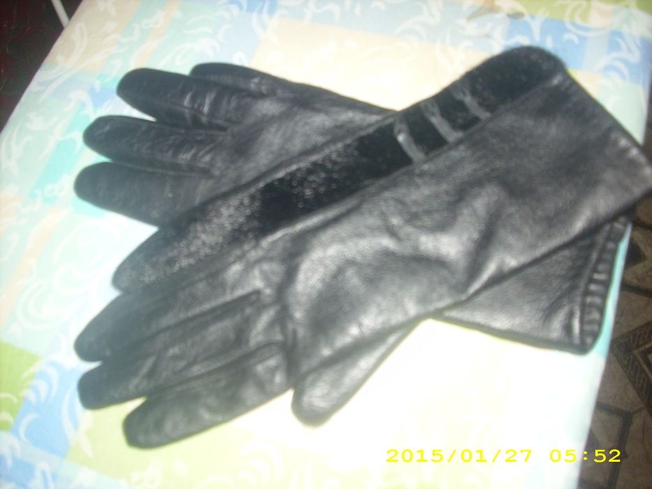 Продам перчатки женские