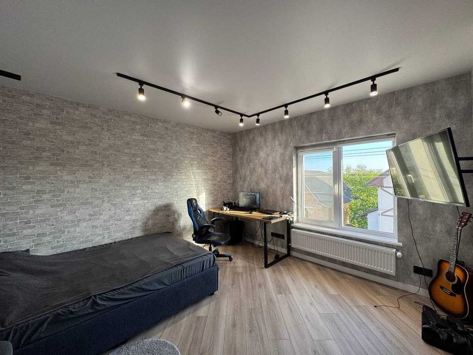 Сучасний будинок з ремонтом біля Івано-Франківська | 158 м² | 4 сотки