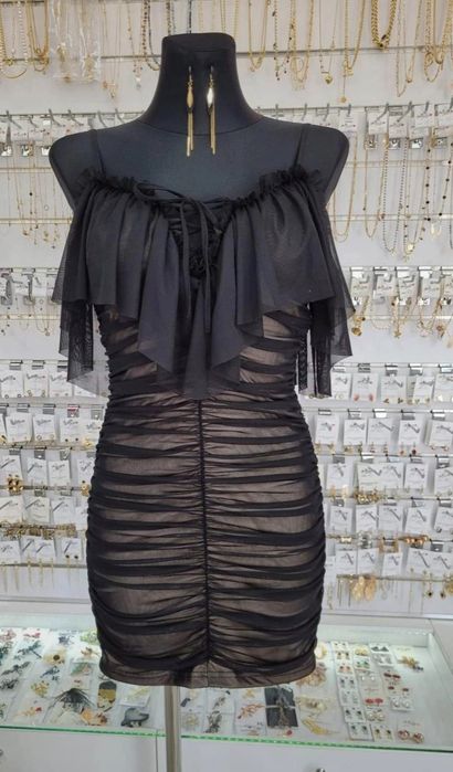 Czarna krótka sukienka rozmiar M 38 Giorgia hiszpanka marszczenia