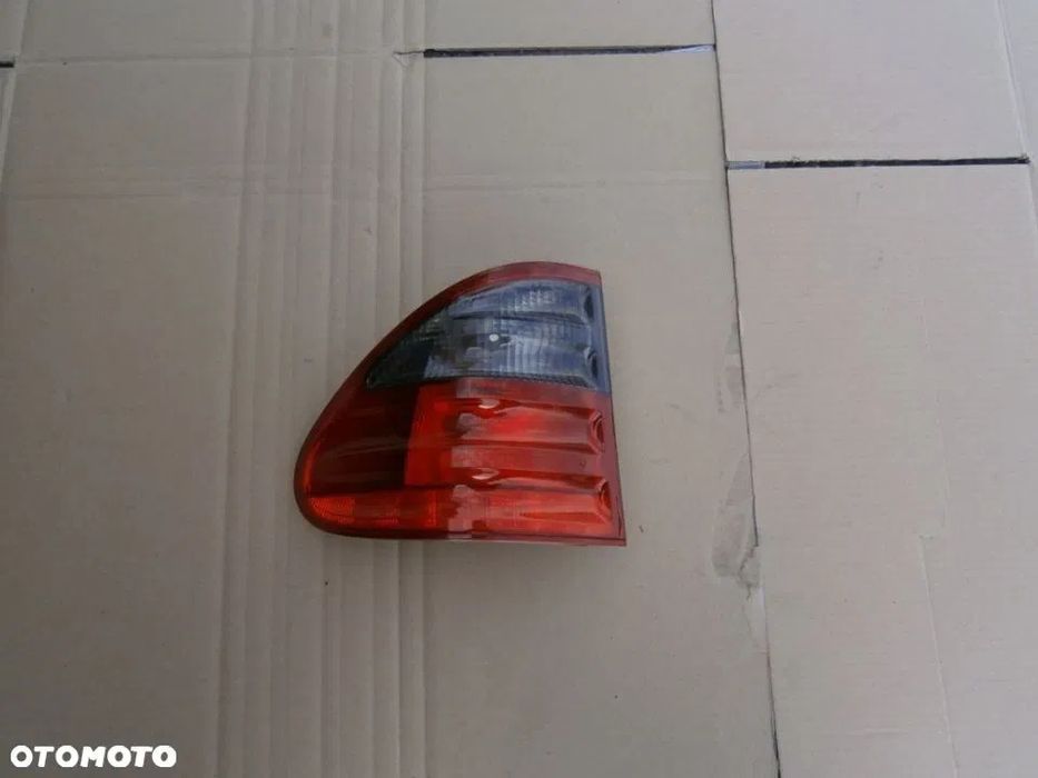 Lampa Tylna Tył Lewa Mercedes W210 Kombi Lift