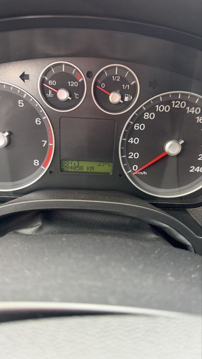 Ford Focus , 2006 рік газ/ бензин
