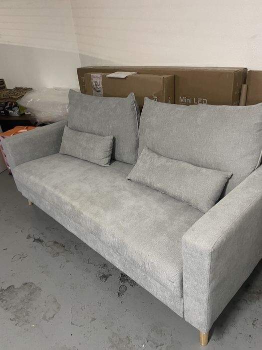 Sofa cinzento- kasa