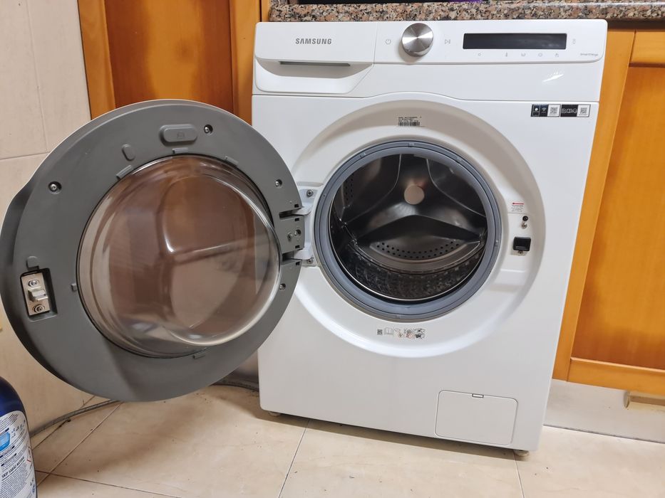 Máquina de Lavar e Secar Samsung 12kg / 8kg – Como Nova – 1 ano e meio