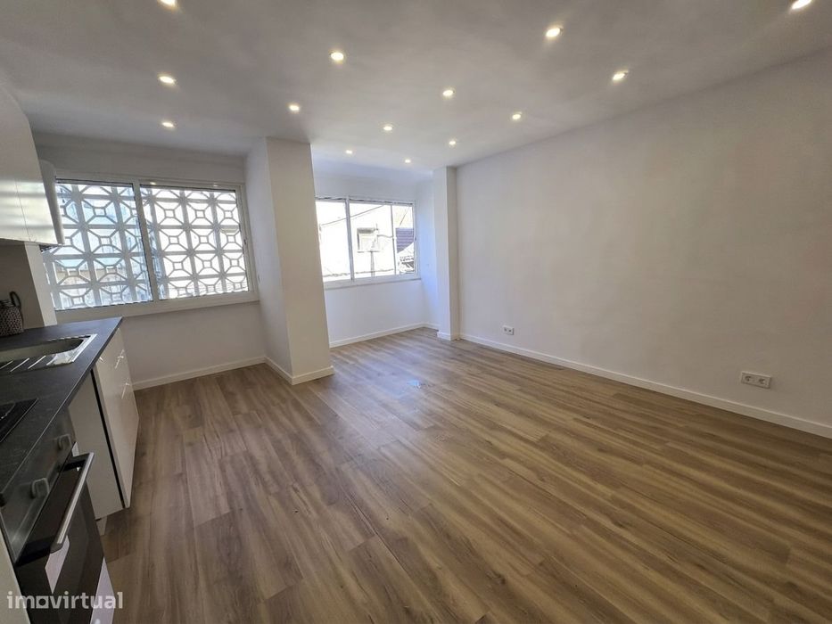 Apartamento Totalmente Remodelado T2 - Amadora