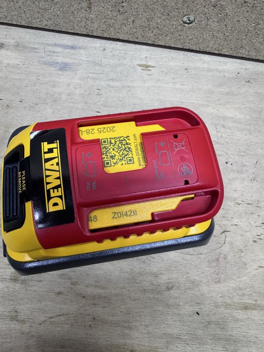 Акамулятор DeWalt dcb606 2025р. MADE IN MEXICO
