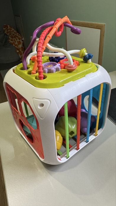 Kostka edukacyjna Montessori 7w1 | Zabawka sensoryczna | 1–3 lata