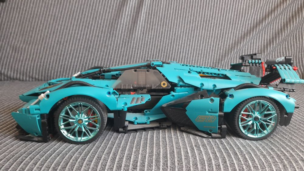 Samochód z klocków Moyu jak Lego Technic
