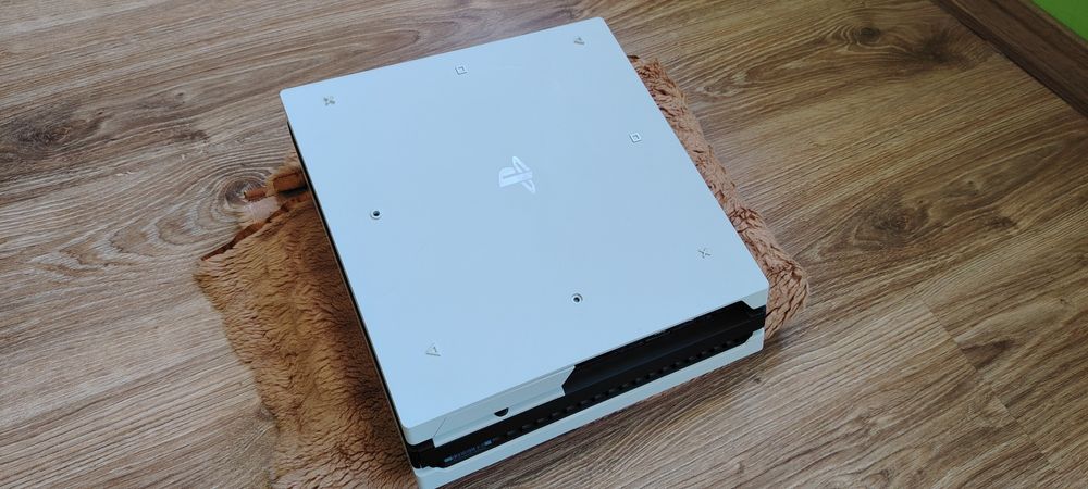 Konsola PS4 pro limitowana death stranding  stan bdb