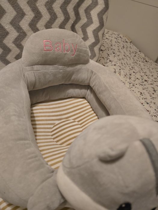 Sofa de bebe cinza