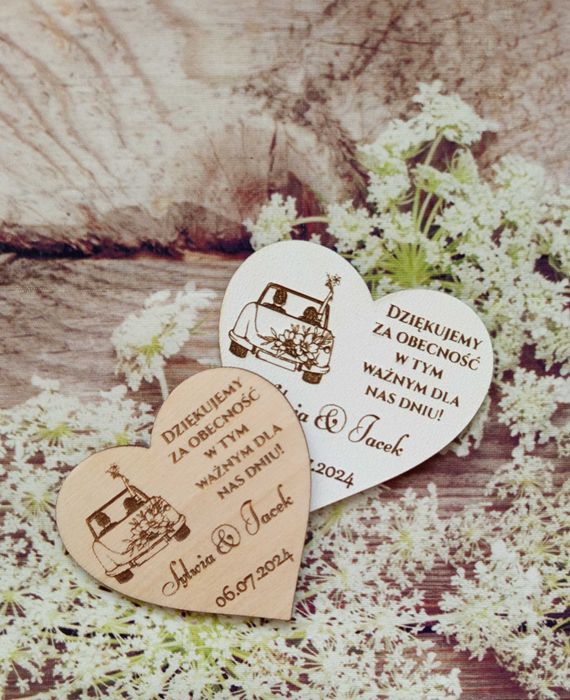 Magnesy  ślubne  z grawerem – auto z nowożeńcami  – 10 szt.