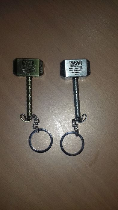 porta-chaves Martelo do Thor - Vingadores prateado ou dourado