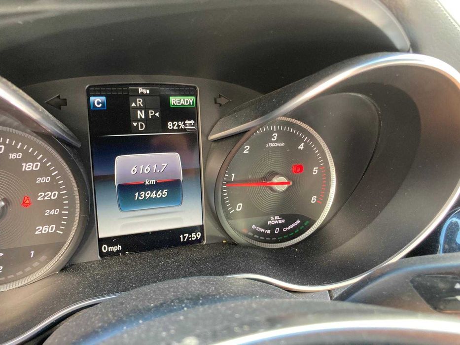 Mercedes C 300 H, carrinha hibrida diesel, Nacional, apenas 140 mil kms em muito bom estado. Sou apenas o 2.º dono. Sempre assistida na Mercedes.