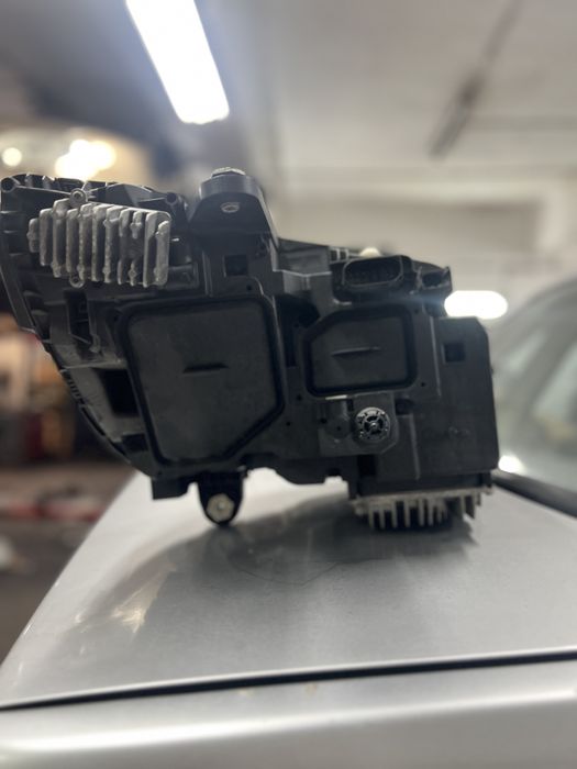 Ótica LED Esquerda Mercedes C W205