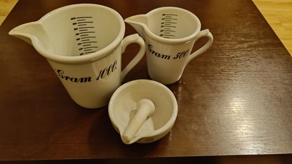 Ćmielów porcelana apteczna