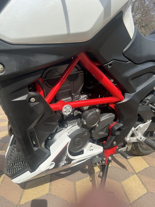 Benelli tnt 250 2018 року