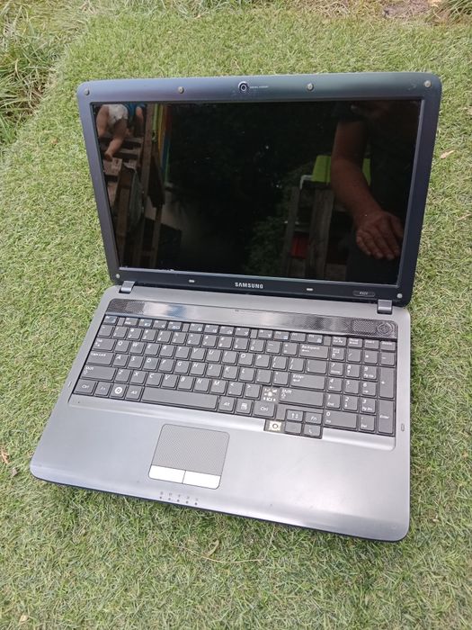 Laptop Samsung 15,6 do naprawy stan nieznany