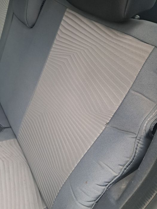 Продам чехли на Дачію дастер