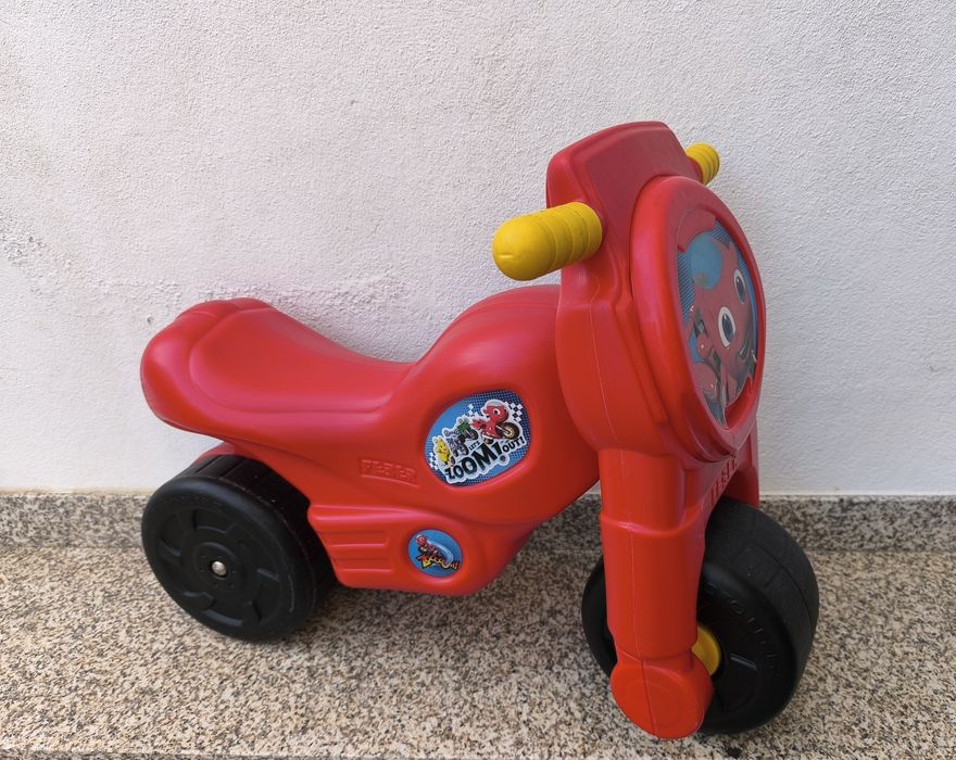 Andador mota para criança