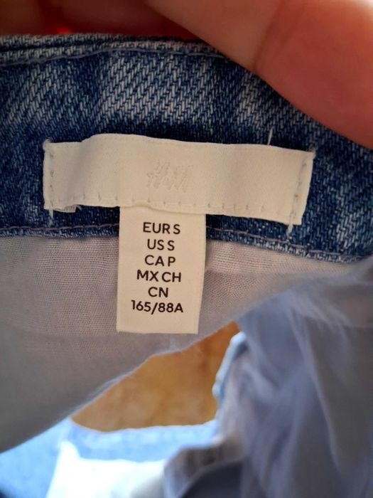 Calça Mango,com top H&M.