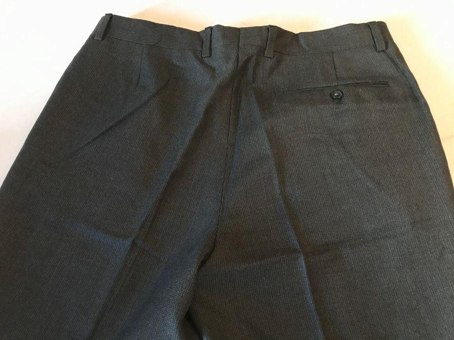 Fato de Homem Cinza em bom estado!